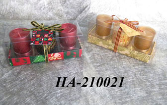 Scented candles filled in glass holders set