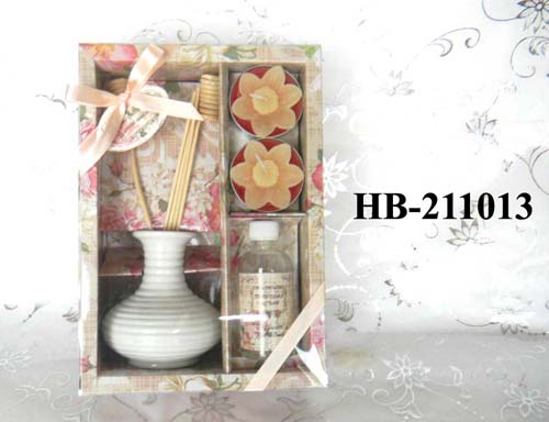 reed diffuser with scented candles in gift box