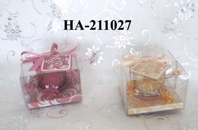 scented candles with glass holder in gift box
