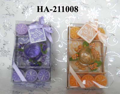 scented candles with glass holder in gift box