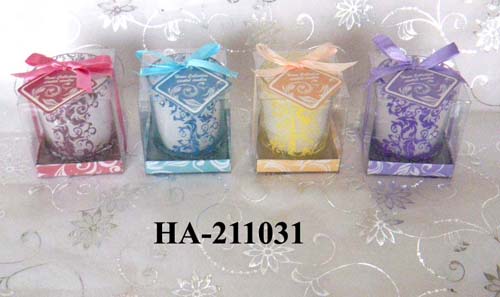 scented candles with glass holder in gift box